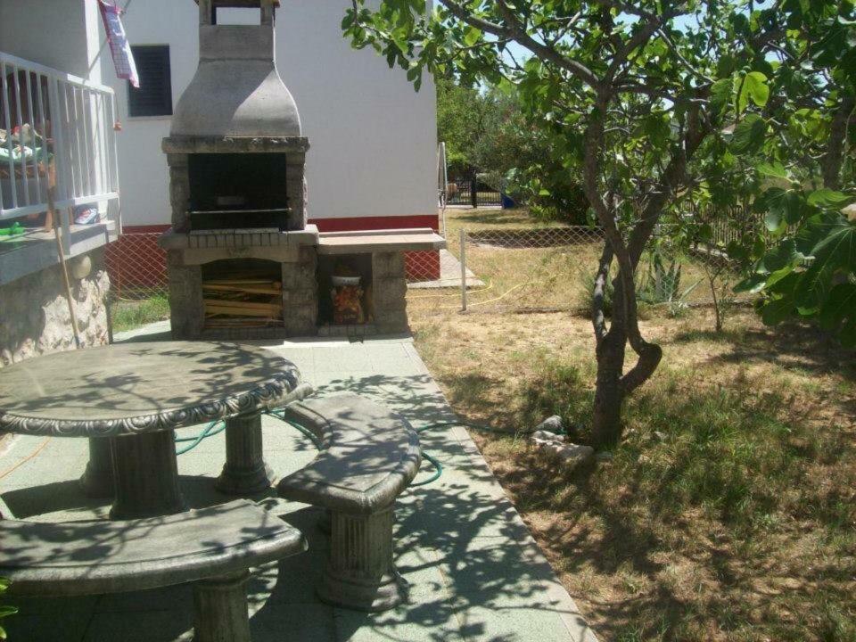 Apartmani Paklenica Starigrad Paklenica Exterior photo